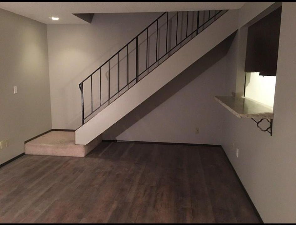 1st image of 2824 Garden Ct APT A