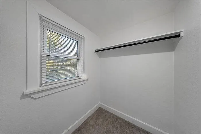 2421 NW 18th St — Photo 15