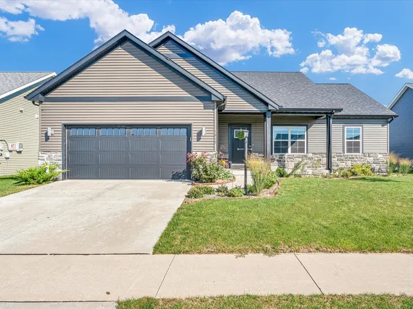 1612 E Horizon Ln, Urbana, IL 61802