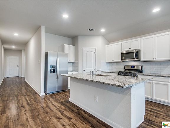 4th image of 386 Orion Dr