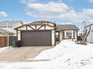 15335 70th St NW, Edmonton, AB T5Z 2Y3