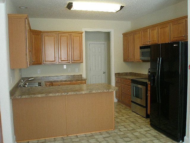 2nd image of 1704 Irish Blvd