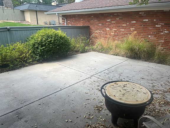 3rd image of 173 S Vance Ct