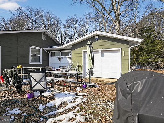 4th image of 318 Newport Neck Rd