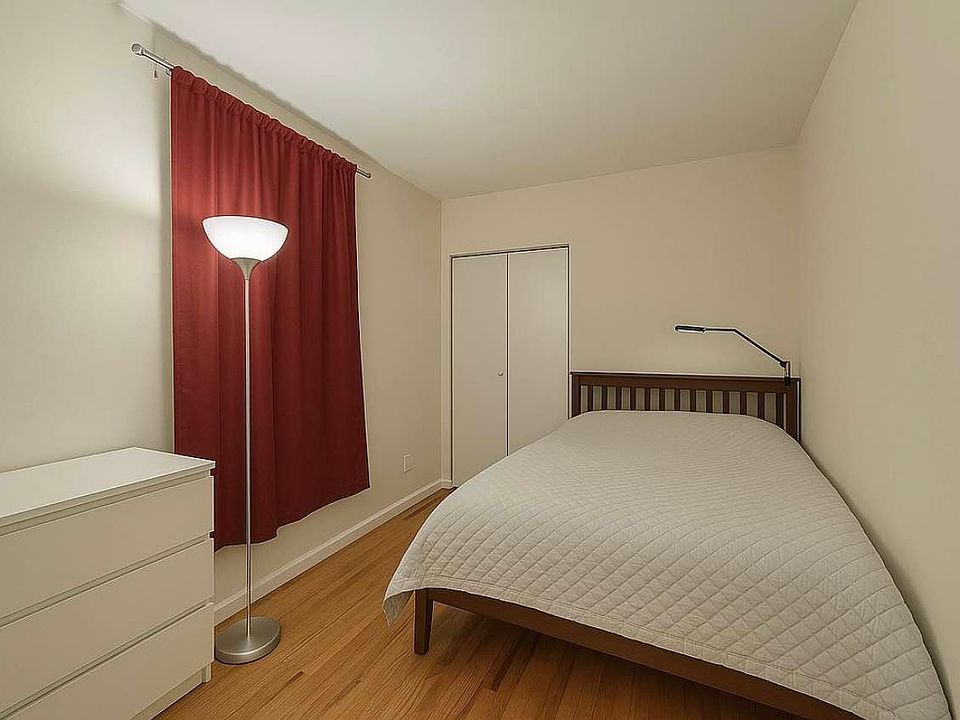 2nd image of 1614 2nd Ave APT 4C