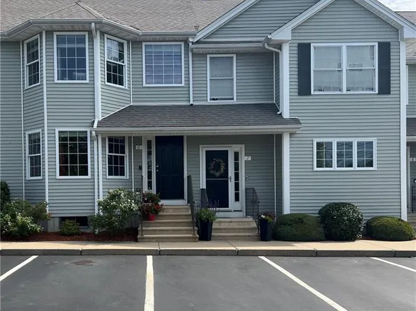 660 Cottage St Unit 6, Pawtucket, RI 02861