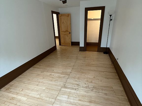 5th image of 604 Portland Ave #B