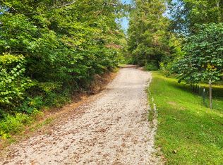 5821 Buffalo Rd, Oneida, TN 37841