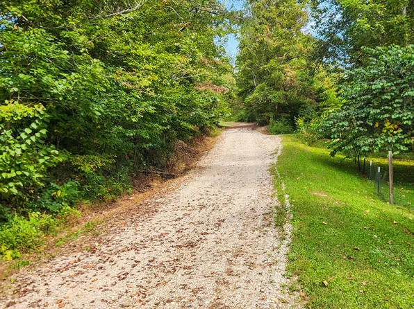 5821 Buffalo Rd, Oneida, TN 37841