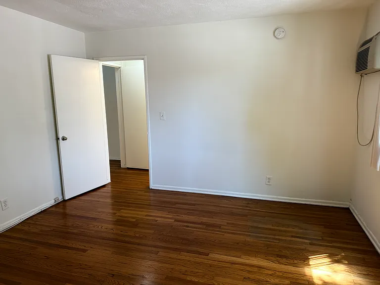 1138 S La Cienega Blvd #1 — Photo 18