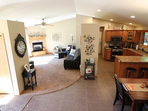 4th image of 1044 Timber Dr
