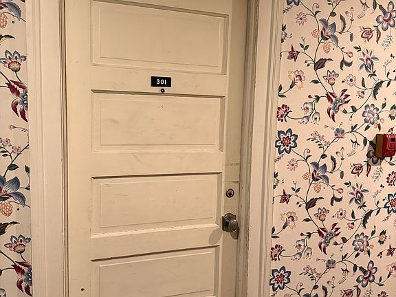 3rd floor entry door
