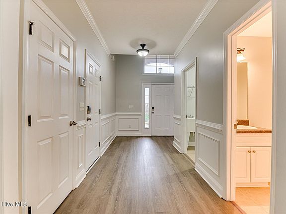 5th image of 4549 Logans Way
