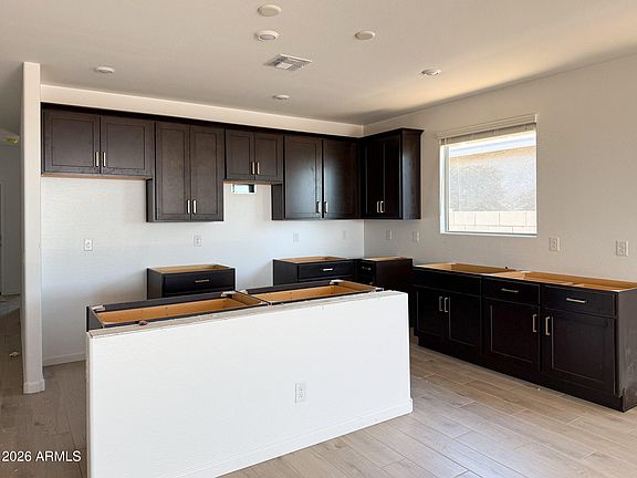 3rd image of 18229 W CAMINO DE ORO --