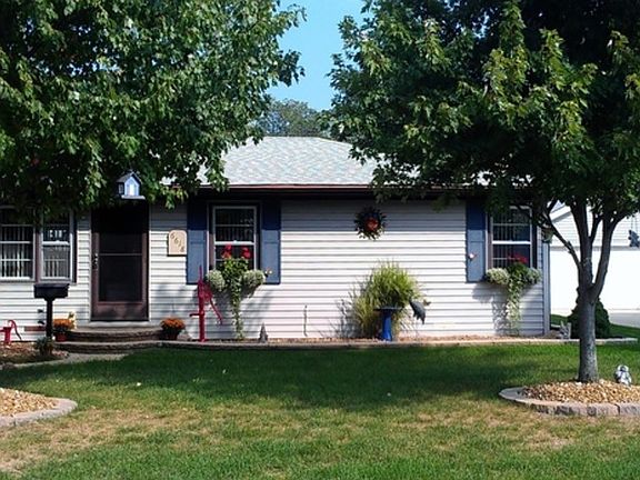 4th image of 6618 Maple Lane Dr