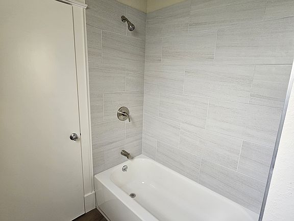 5th image of 500-502 2nd Ave #506A