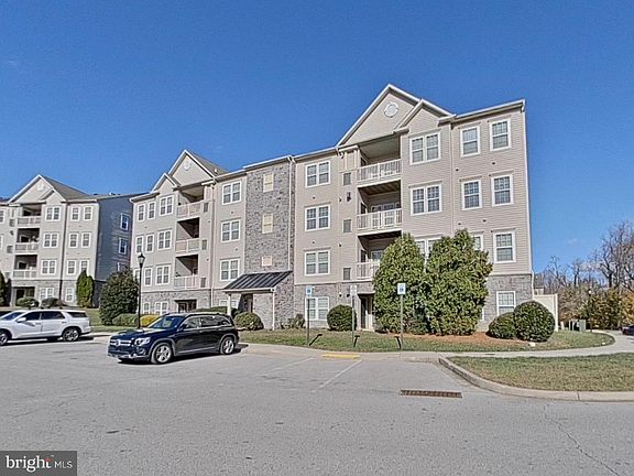 2nd image of 5307 Wyndholme Cir Unit 102
