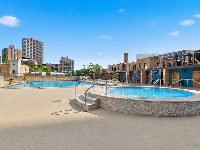 655 W Irving Park Rd #3513 — Photo 11