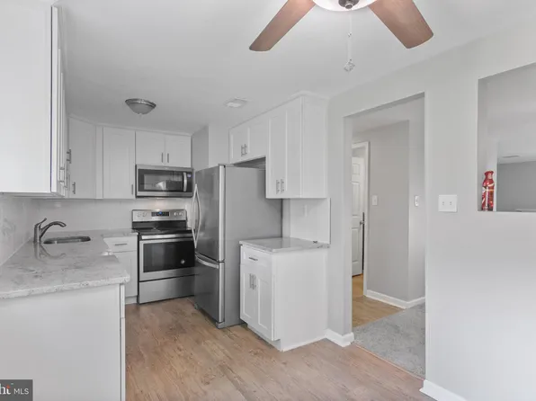 1496 Mara Vista Ct, Crofton, MD 21114