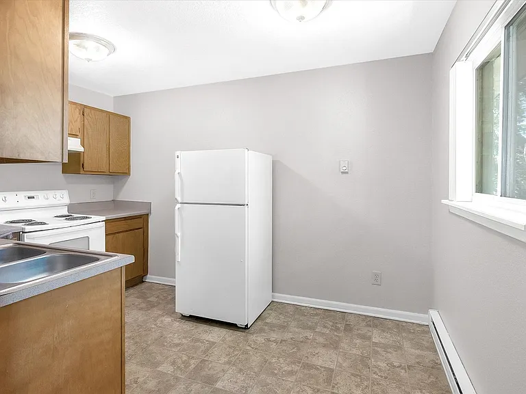 515 & 516 Maple St — Photo 6