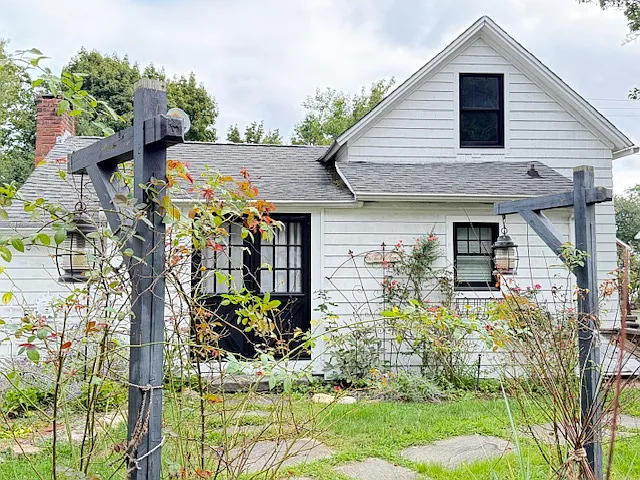 2 bed, $3,900 — Photo 2