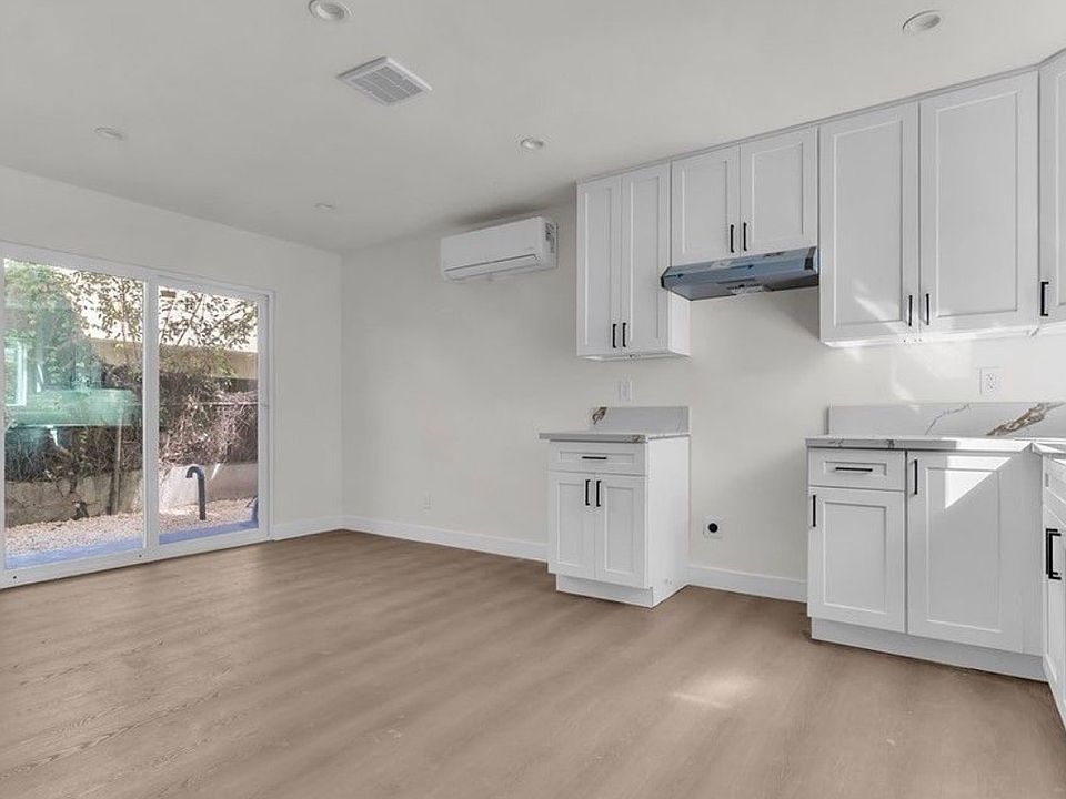 1st image of 3918 W 28th St #1/2
