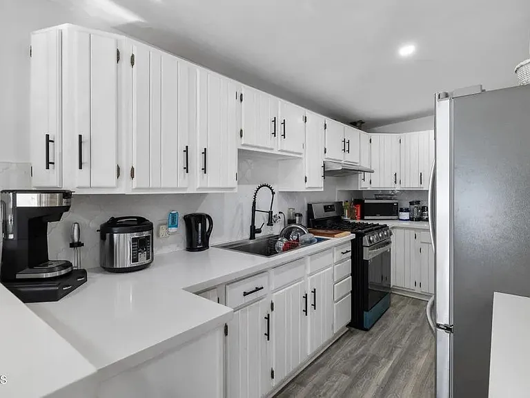 11798 Kagel Canyon St — Photo 10