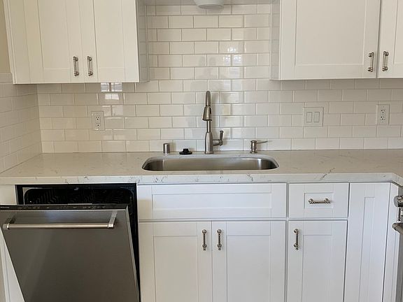 5th image of 472 D Ave