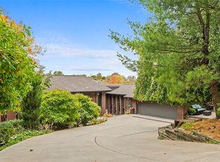 943 Valleyview Rd, Pittsburgh, PA 15243