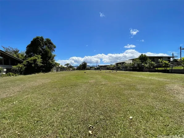 33 Kilea Pl, Wahiawa, HI 96786