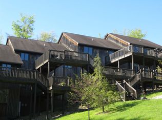1822 E Eagle Bay Dr, Bloomington, IN 47401