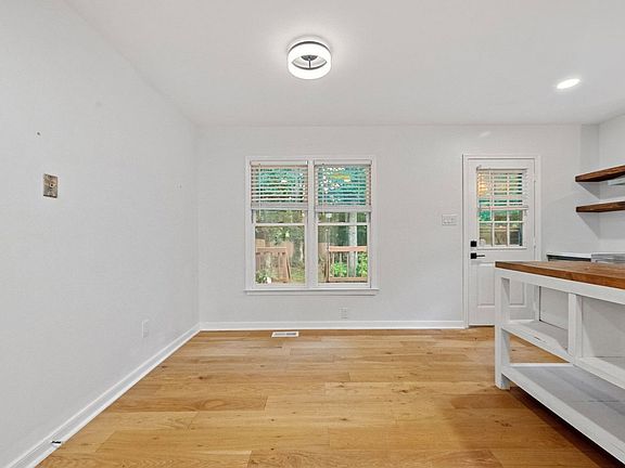 4th image of 6608 Wexford Ln