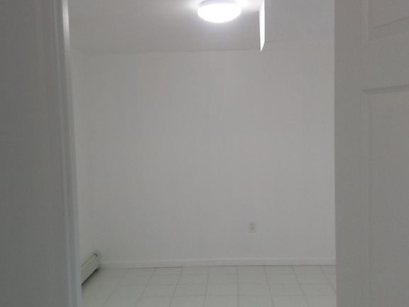 3rd image of 164-33 108th Dr #1B