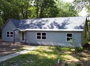 5222 W Lattin Rd, Pentwater, MI 49449