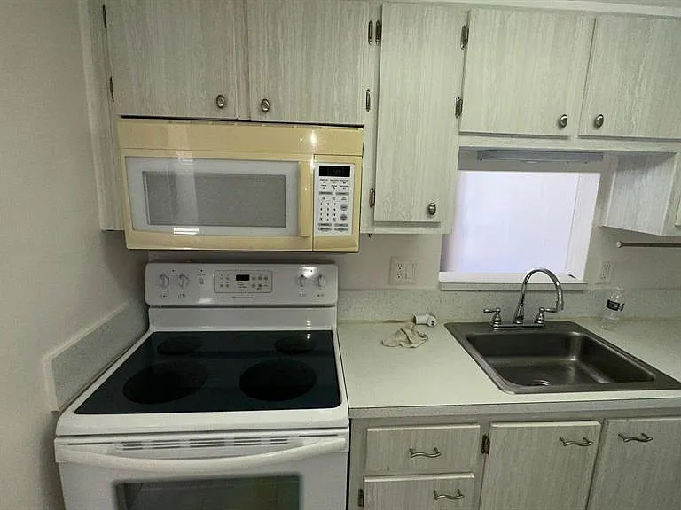 625 Antioch Ave #302 — Photo 23