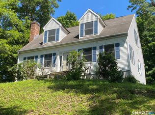 574 Town St E, Moodus, CT 06469
