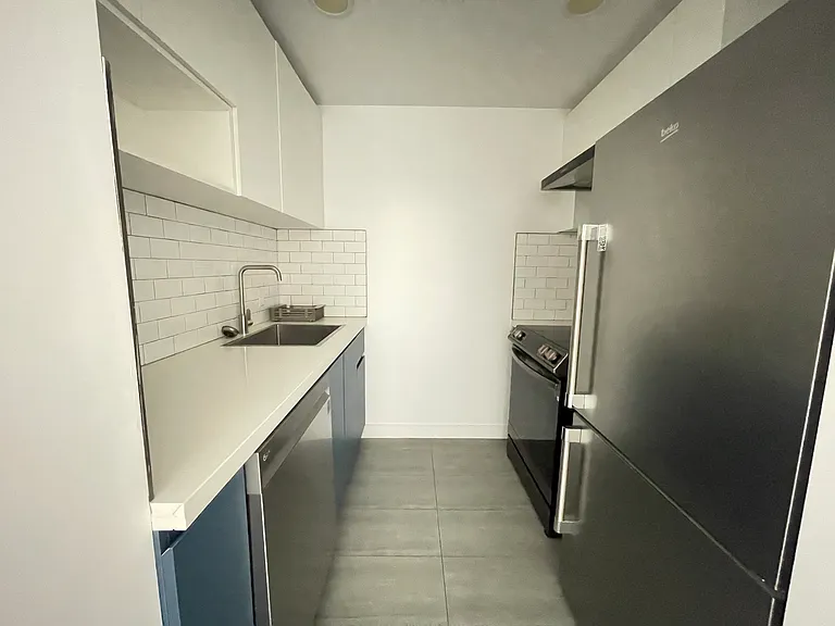1399 Myrtle Ave #3E — Photo 3