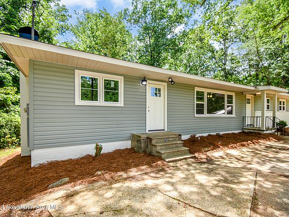 2nd image of 1070 Overhill Dr