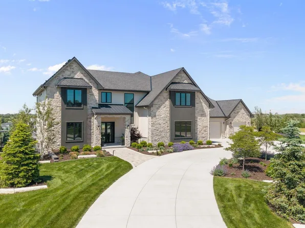 5030 S 223rd Plz, Elkhorn, NE 68022