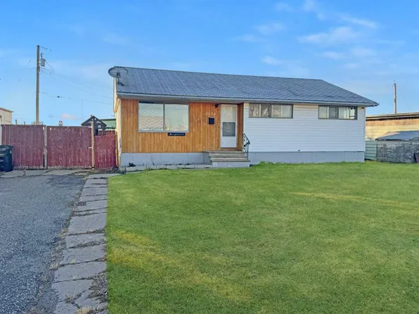 5004 N 35th Ave, Valleyview, AB T0H 3N0