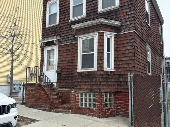 120 Old Harbor St, South Boston, MA 02127