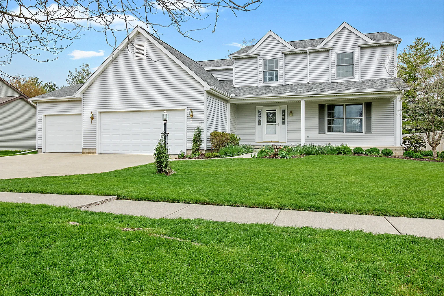 2801 Woodridge Rd photo 1