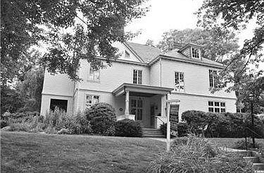 2nd image of 4 Linden Pl