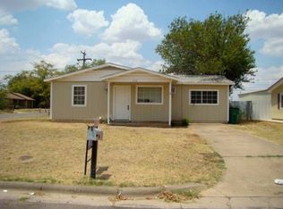 132 W Garden Dr, Iowa Park, TX 76367