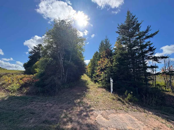 Sparrows Rd, Saint Peters Bay, PE C0A 2A0