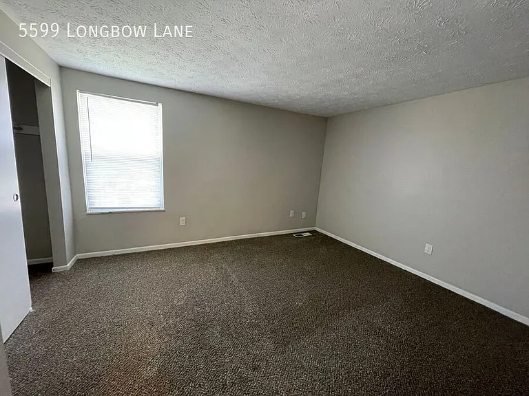 5599 Longbow Ln — Photo 18