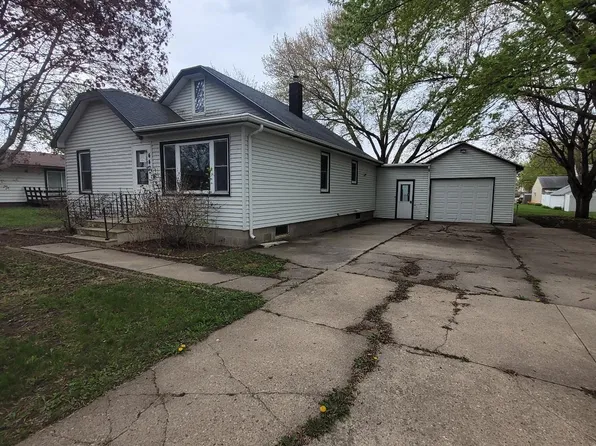 440 E Main St, Madelia, MN 56062