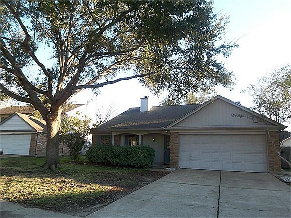 2nd image of 21111 Park Run Dr