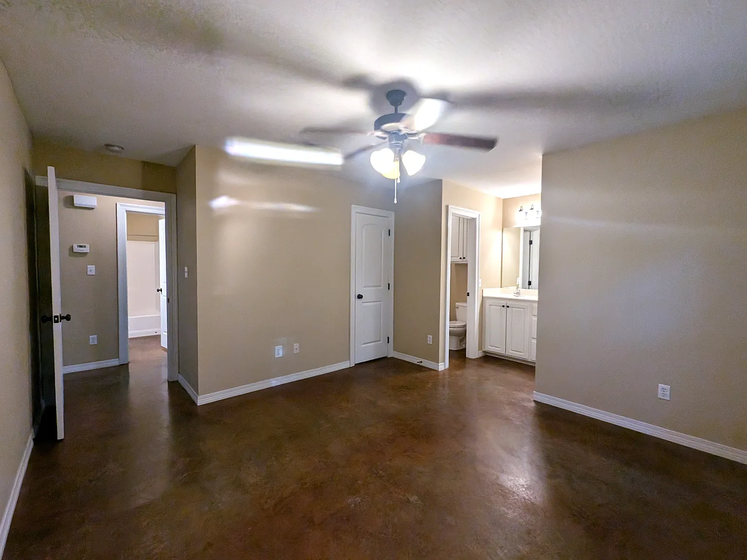 2 bed, 1250 sqft, $995 — Photo 3