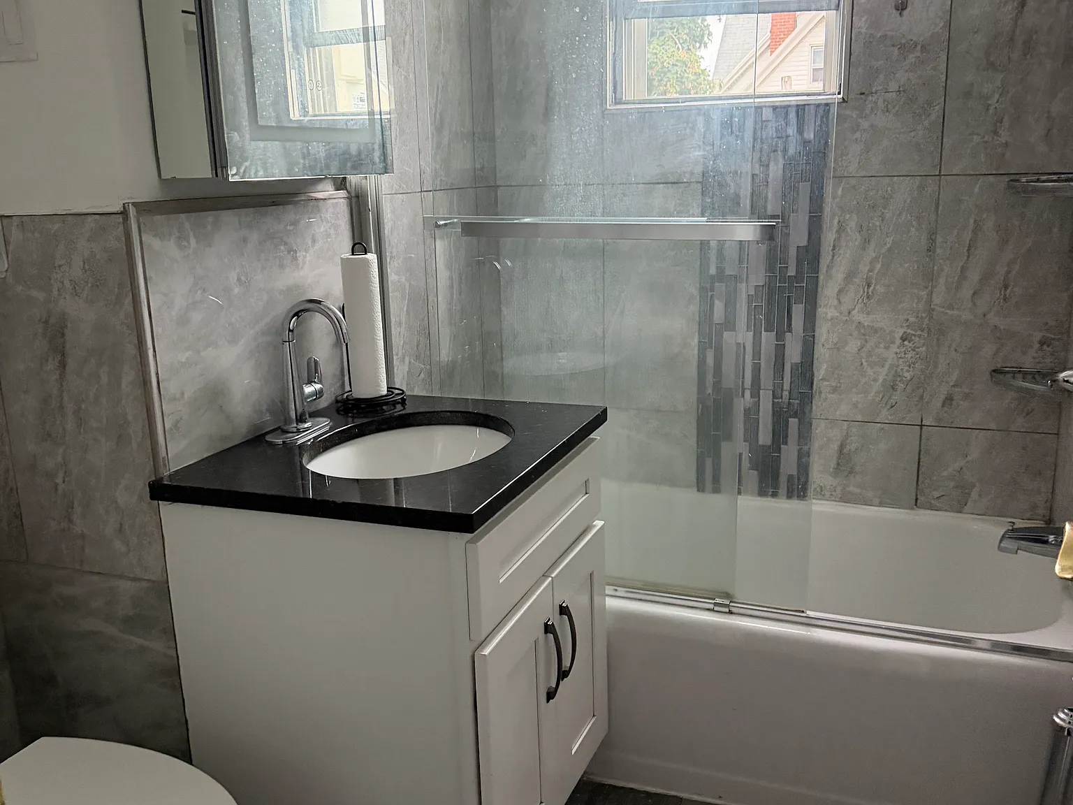 2 bed, $2,750 — Photo 4